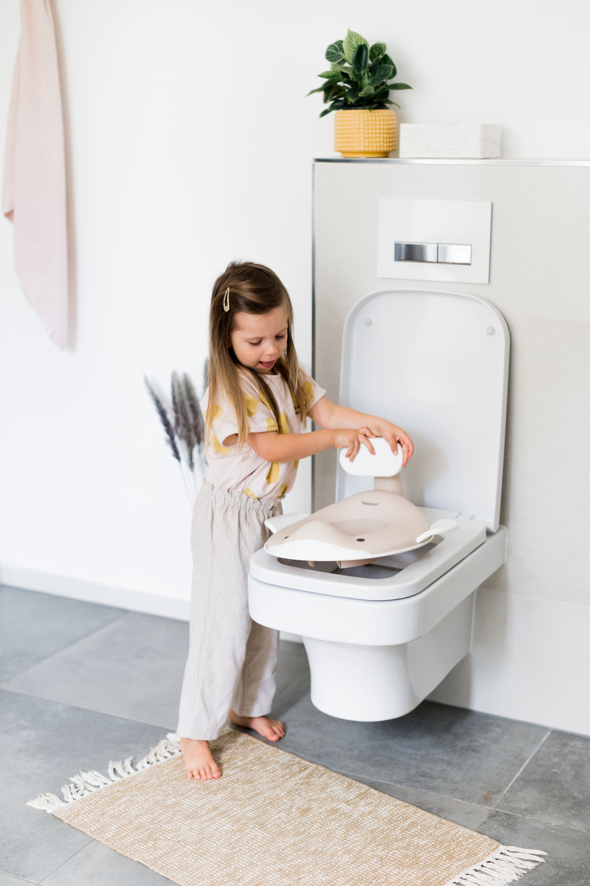 Kindsgut Toilet Seat - Whale Sand